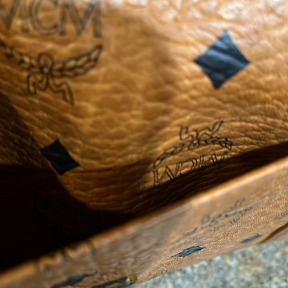 MCM Munchen MADE IN GERMANY  cognac tan signature canvas and leather tote bag - Picture 4 of 13